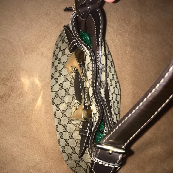 ♥️💖♥️Authentic GUCCI hobo bag . Brown Leather and Canvas . - Picture 8 of 17